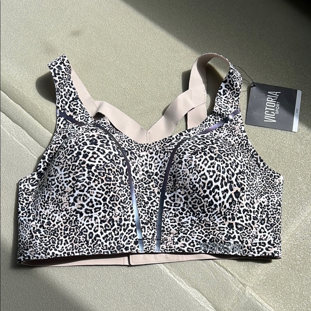 Victoria Sport Black and White Leopard Print Sports Bra 34C